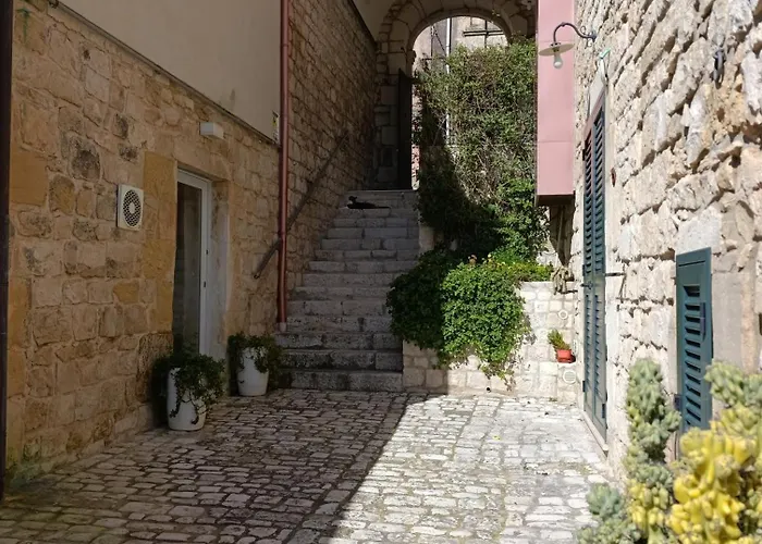 Le Dimore Di Giulia Con Giardino Отель типа 