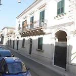 Le Dimore Di Giulia Con Giardino 아파트 *