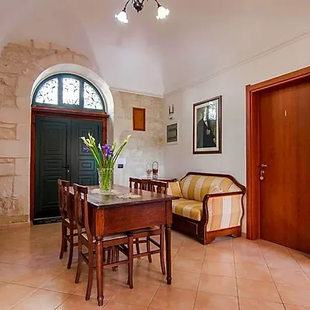 Le Dimore Di Giulia Con Giardino Apartamento Módica