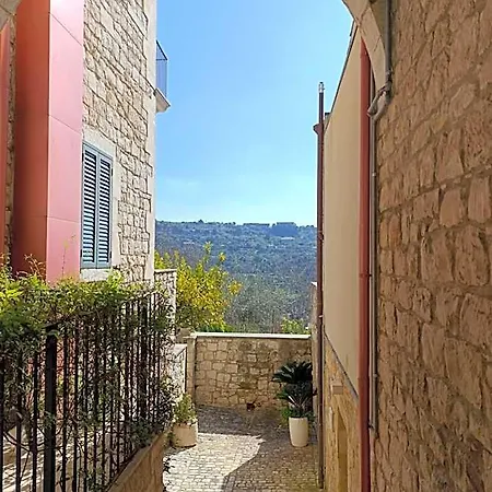 Apartamento Le Dimore Di Giulia Con Giardino