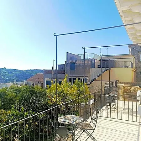 Le Dimore Di Giulia Con Giardino