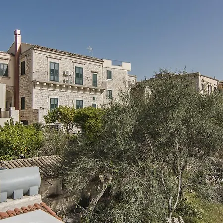 B&B Il Giardino Dei Mandarini Bed & Breakfast